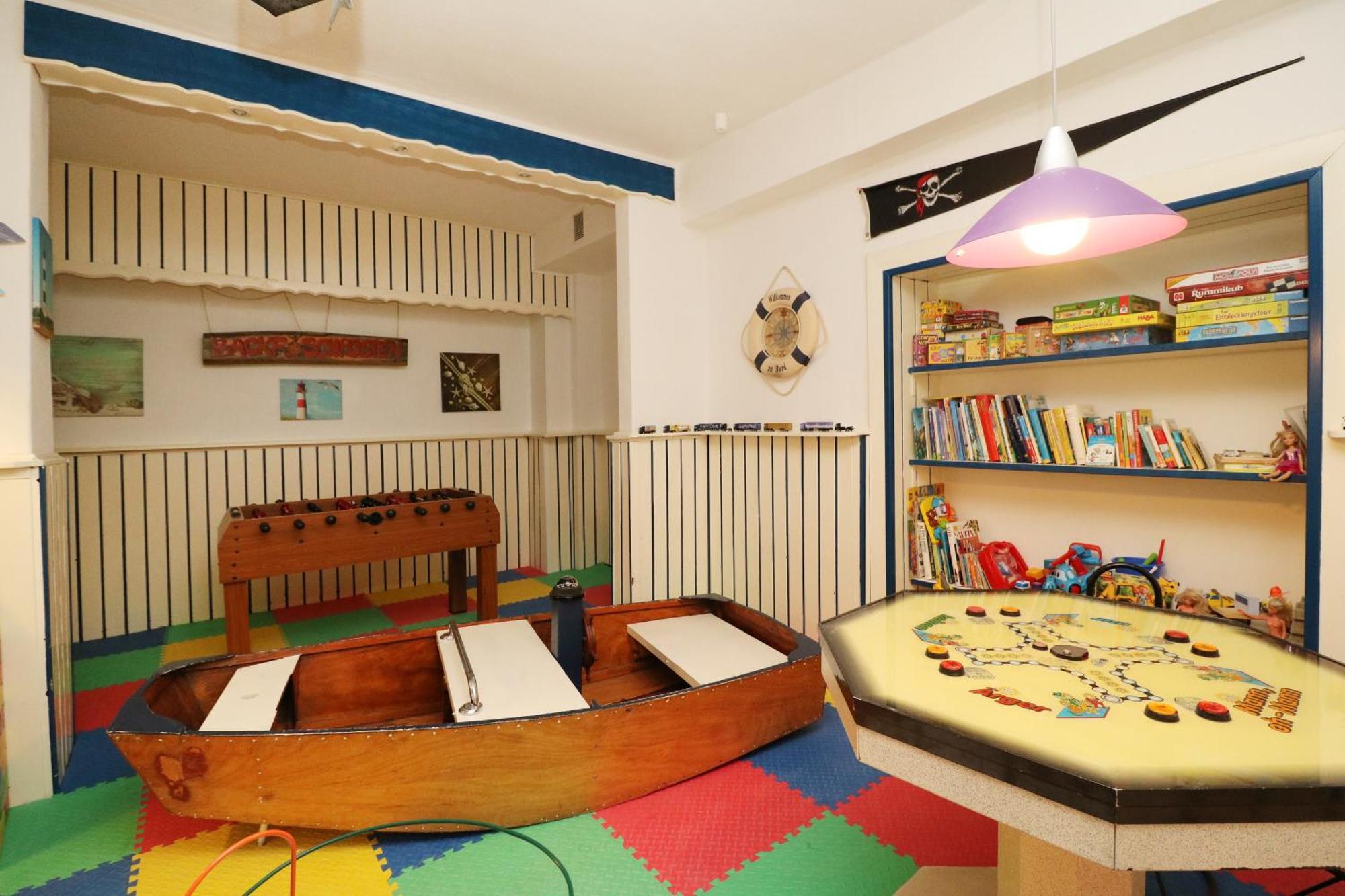 Hotel Wald & Meer Koserow エクステリア 写真