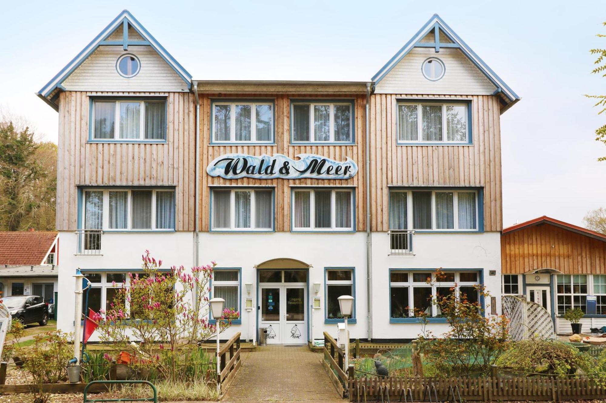 Hotel Wald & Meer Koserow エクステリア 写真